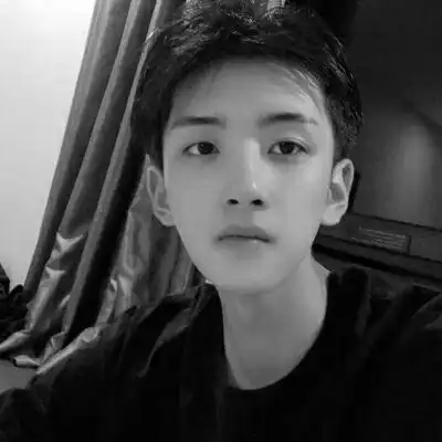 男生头像黑白酷帅个性,一个有故事的男ren