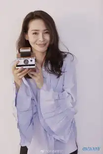 于明加携两女儿拍写真