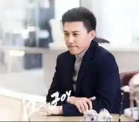 老干部禁欲系穿搭撩起妹来一套一套的