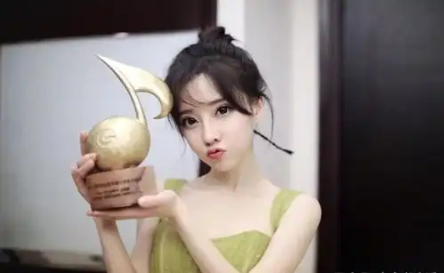 因做主播在网上爆红,今穿吊带轻纱裙美成仙女,近看眼睛都像葡萄