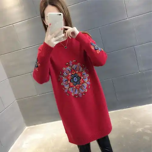 老婆舍不得花钱,我一发工资就给她买了这毛衣,她穿上简直太美了