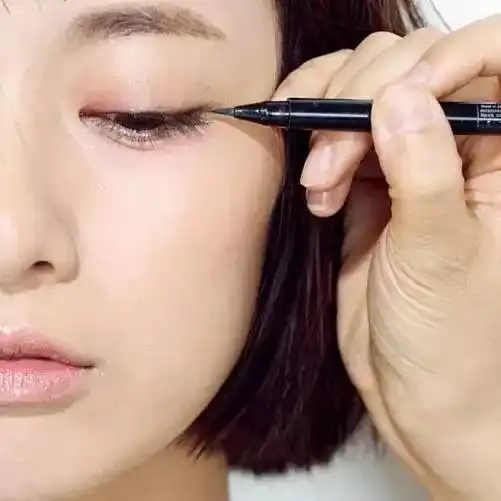 半尾眼线美爆啦90的女生都不会画