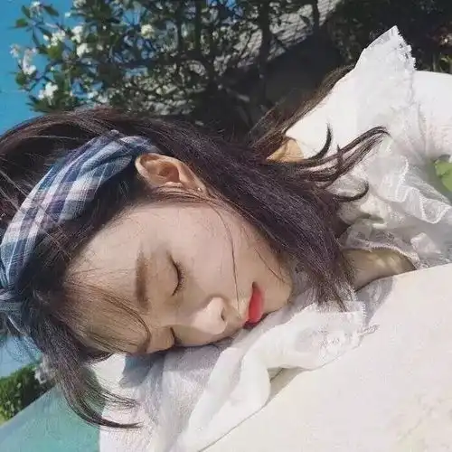 别等着他来哄你了,姑娘,主动才有故事
