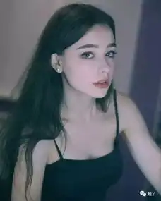 99年的歪国小姐姐,这个颜美到犯规好吗