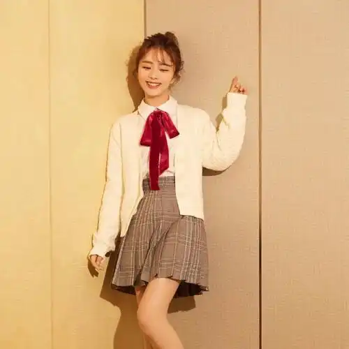 青春减龄的百褶短裙来了,今年夏日女孩的必备单品,无敌显腿长