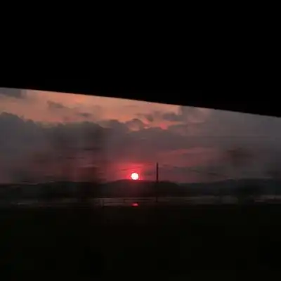 江孑ins暗黑系唯美风景朋友圈背风景静物头像我要个性网