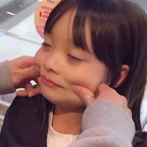 萌系头像希望我是你眼里最好的宝贝