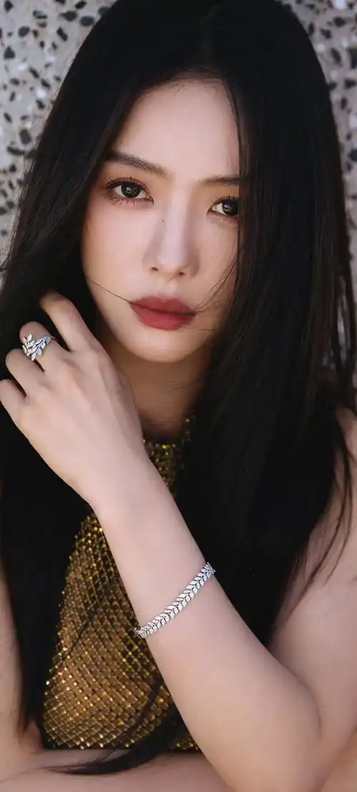 美女系列壁纸第2281期蔡文静