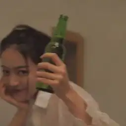 温暖治愈系女生头像笑起来很甜美的女生