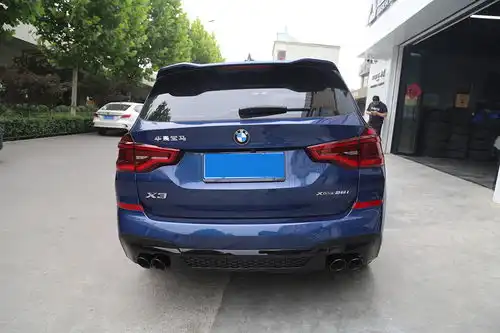 宝马x3济南欧瑟升级主动进气格栅尾翼黑中网水晶档把m1m2小按键窗膜等