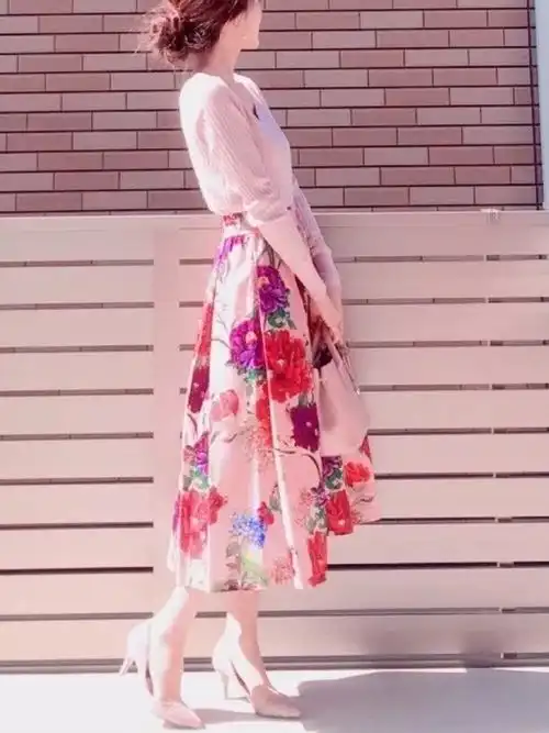 粉色裙还你少女心,谁穿谁仙女
