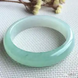 手镯清新怡人,飘着丝丝仙气,老夫的少女心啊