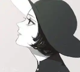 戴黑帽二次元女生侧脸高冷,又略带笑意图像