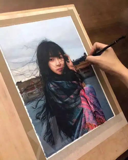 彩铅界冷军,他的作品比照片还细腻,不看过程,真以为是照片