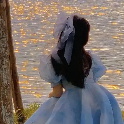 温柔女生头像恋爱太极端,单身保平安