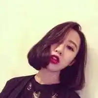 韩范女生头像短发红唇微信头像图片大全