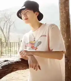 这样穿t恤,一点也不普通