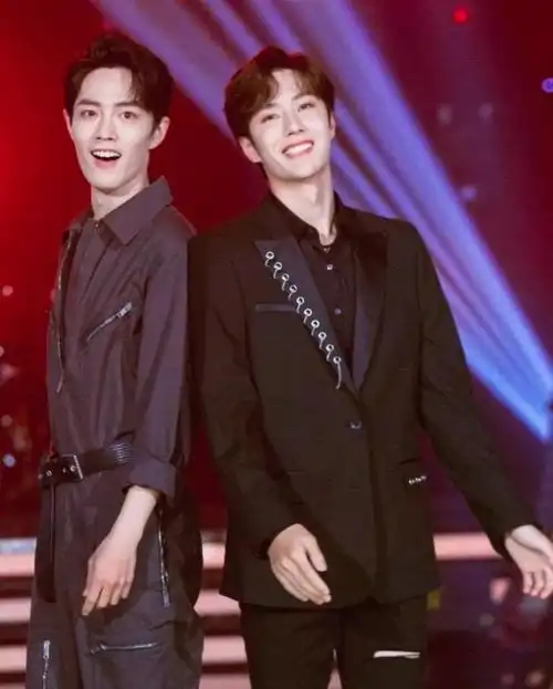 2023大湾区晚会王一博引质疑,成龙华晨宇反差大,肖战咖位飞升