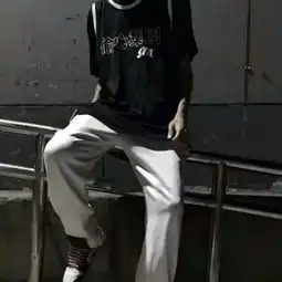 伤感黑白男生头像看不见脸的半身部位头像图片