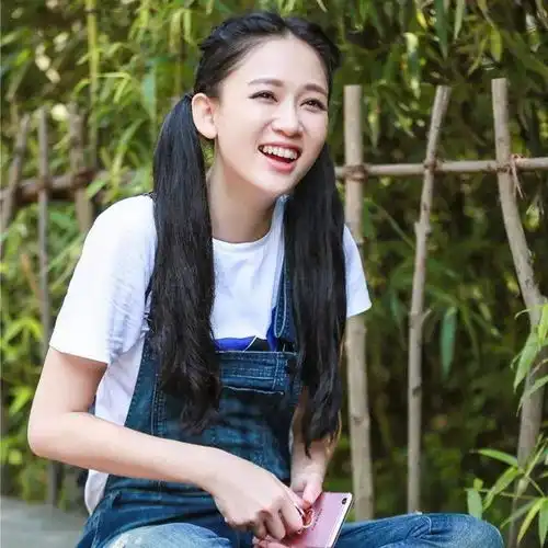 当女明星同扎双马尾,迪丽热巴惊艳,鞠婧祎越乖巧,我就服郑爽少女