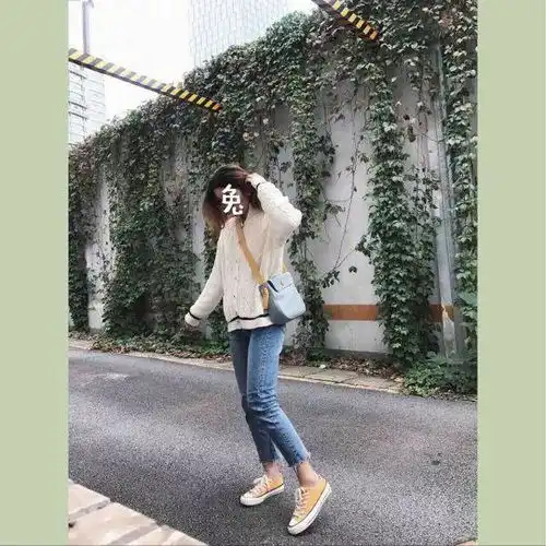 真人示范搜集了海量得意女神穿搭照,我发现