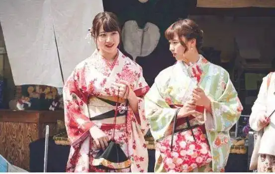 入住日本酒店要注意,有穿和服的女生来敲门,千万不要理会去开门