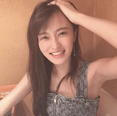 27岁日本宅男女神豪门梦碎与大19岁漫画家分手,因疫情聚少离多