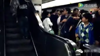 现实版釜山行地铁上惊现丧尸我差一点就吓哭了