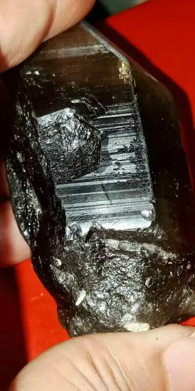 请问这粉红色的石头是什么石头