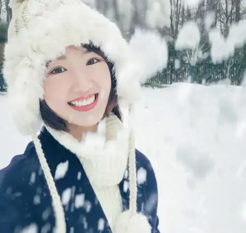 陈晓毛晓彤分手2年后,女方依旧甜美爱笑,而男方早已判若两人