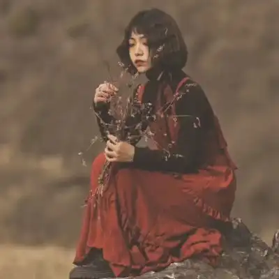 森系小仙女ins女生头像你眨眨眼睛,就变成一颗星星落入我的心里