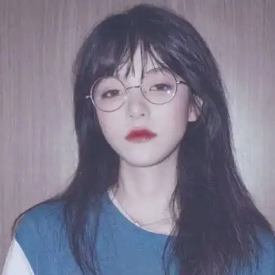 自拍同一人头像10张高清正脸女生头像十连拍