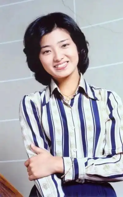 山口百惠,25张精美的照片