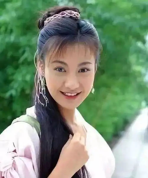 童年阴影杨雪,复出拍戏皮肤似少女,一个被家庭耽误的好演员