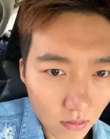 抖音女装大佬阿纯,看到他的换装照后,网友太魔性了吧
