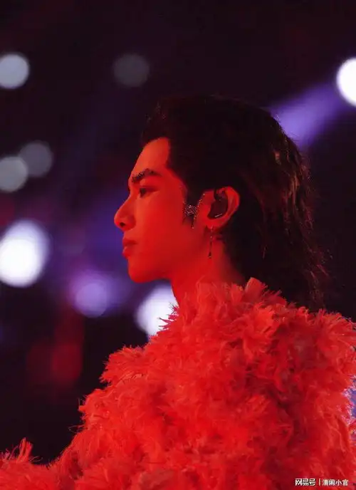 没想到,2023年4月才开始,华晨宇以这样的方式,败光观众缘