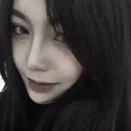 最新网红脸女生头像大眼睛