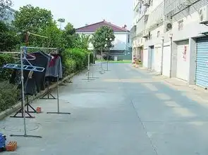 积水超1米镇江一小区地下车库变鱼池