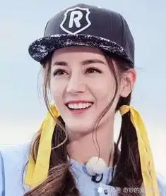 当女星同扎双马尾杨超越乖巧,郑爽甜美,都比不上迪丽热巴