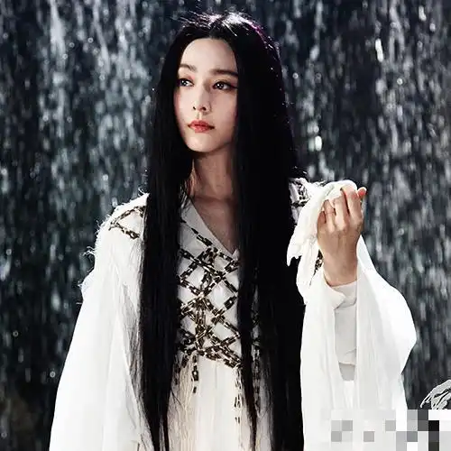 娱乐圈女星灵气比拼谁更仙,唐嫣垫底,刘亦菲第一