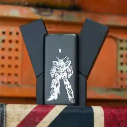 皮卡丘之后,oppo又推出了高达定制版移动电源