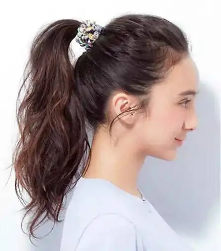 厌倦了一成不变的马尾变个花样颜值要翻倍