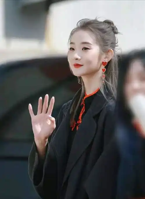 头小脸小身子长这3位女明星的身材,别的明星也会羡慕吧