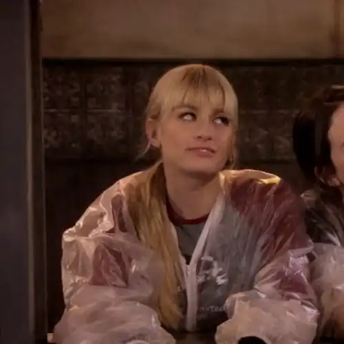 闺蜜头像破产姐妹maxandcaroline