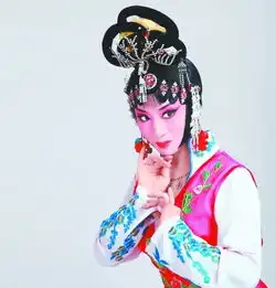 春风桃李花开日陇音激楚穿城时