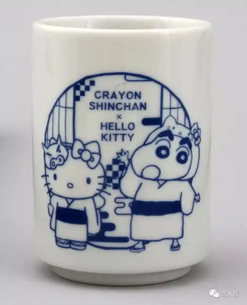 日本最强卡通联名蜡笔小新hellokitty睡衣时钟系列超萌商品