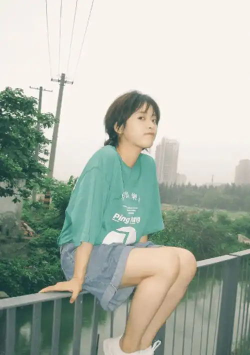 沈月终于不翻车了,短袖短裤日系甜美风,日常穿搭就学她