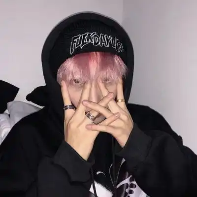 戴帽男头