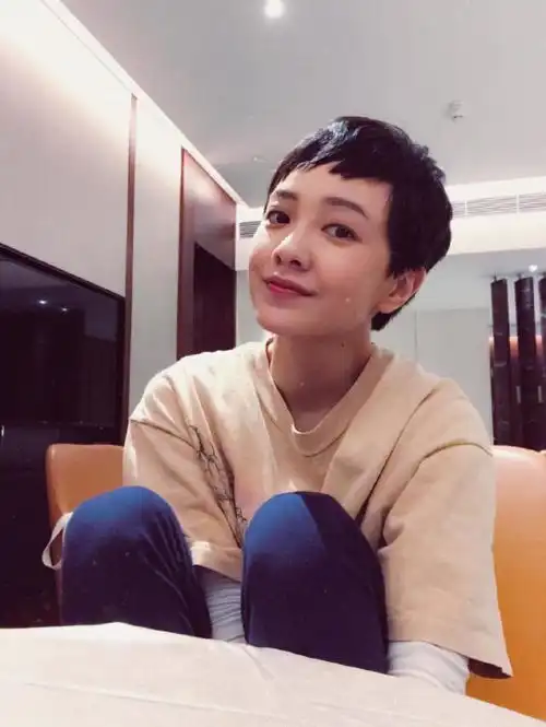 女星扎堆剪短发,有人洋气有人土气,三种人不适合留短发别踩雷
