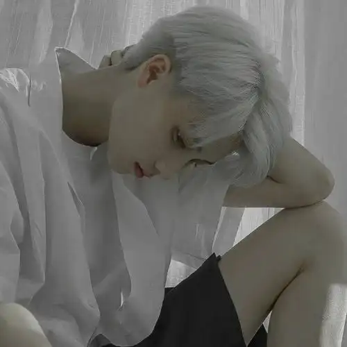 男生唯美头像ins系列